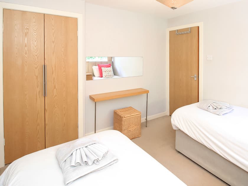 Twin bedroom | Green Cottage, Borth Y Guest, near Porthmadog