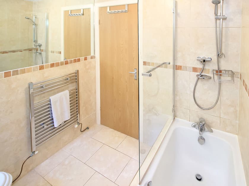 Bathroom | Green Cottage, Borth Y Guest, near Porthmadog