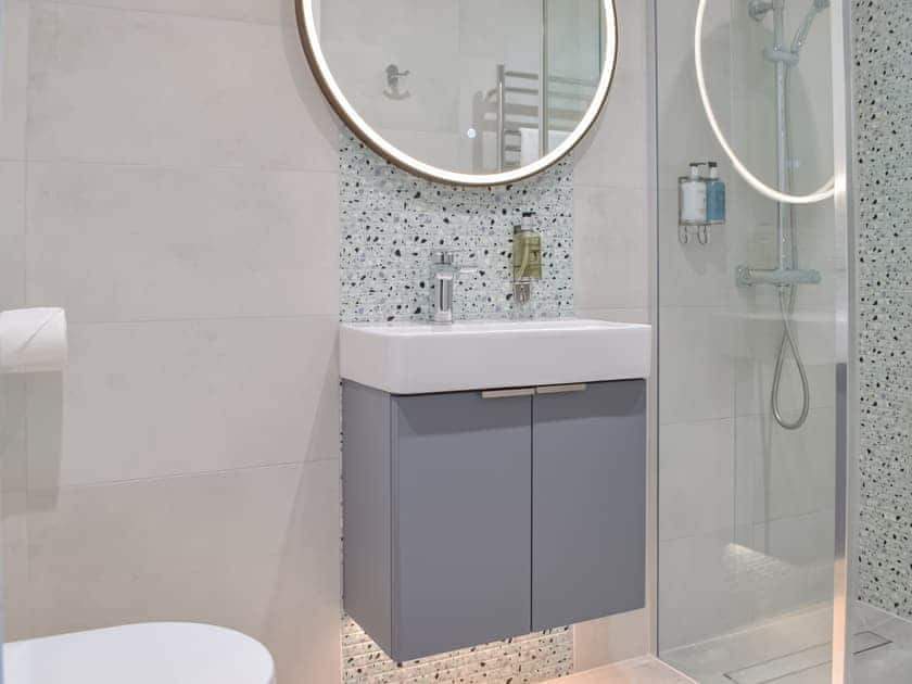Shower room | Ty Mor - Gwbert Holiday Cottages, Gwbert, near Cardigan