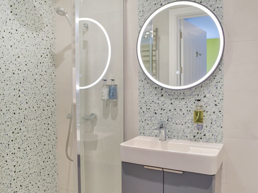 Bathroom | Ty Ynys - Gwbert Holiday Cottages, Gwbert, near Cardigan