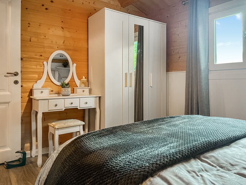 Double bedroom | Ivy Lodge, Rudyard, near Leek