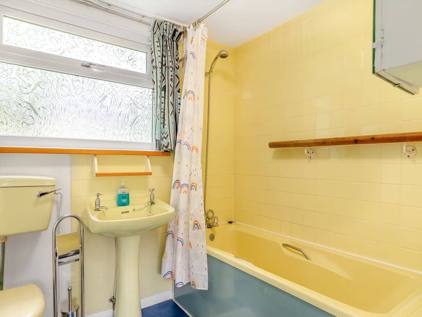 Bathroom | Roselands, Dorchester
