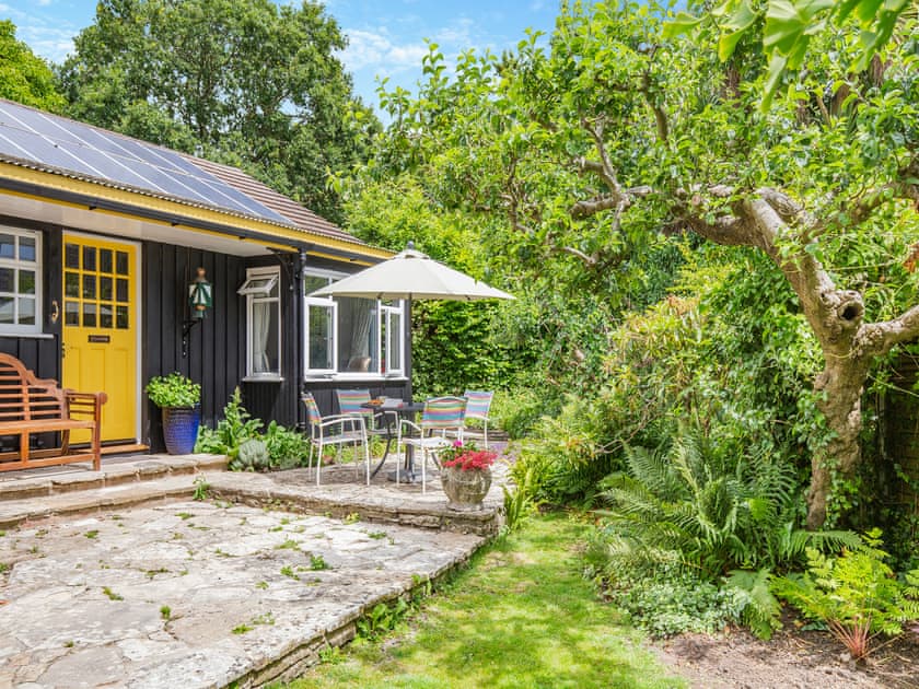 Exterior | Roselands, Dorchester