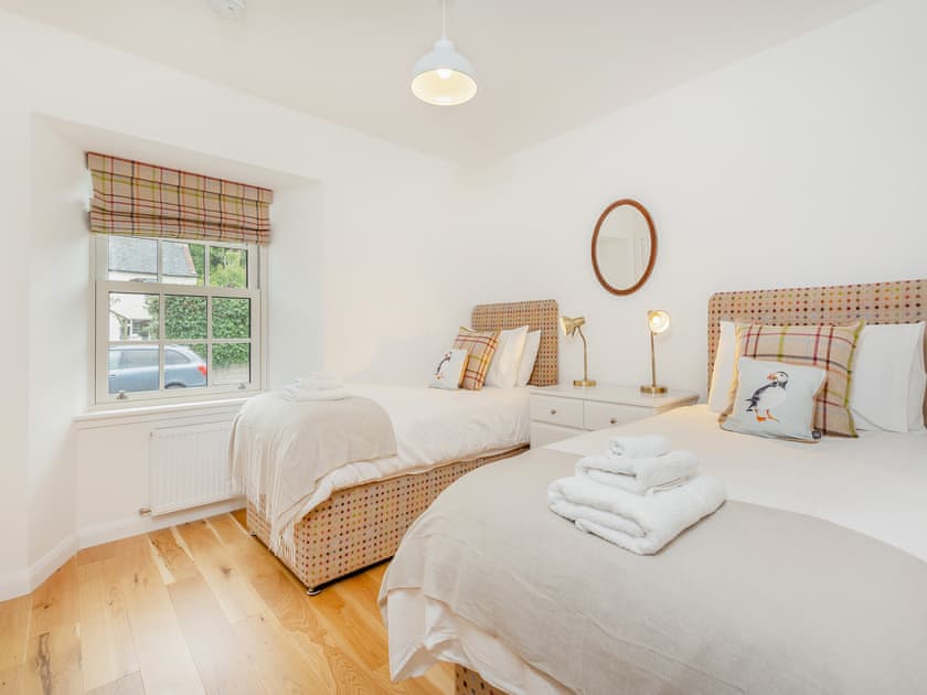 Twin bedroom | Sandakan, Inverness, near Nairn