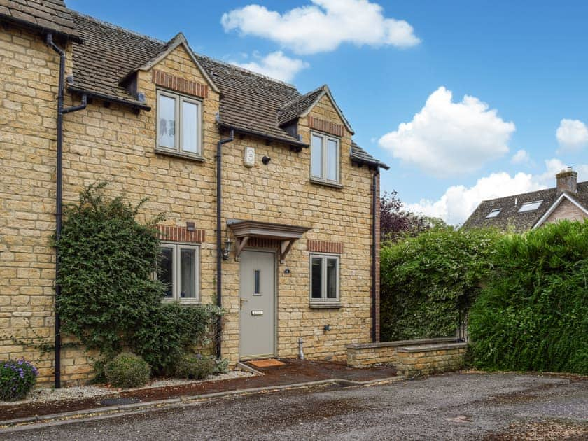 Exterior | Renwood, Eynsham