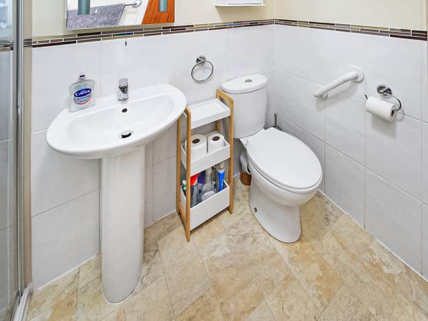 Bathroom | Glaslyn Harbour Views, Porthmadog