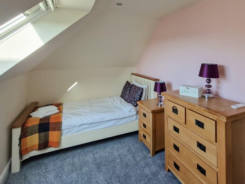Single bedroom | Gullsway, Glencaple, near Dumfries