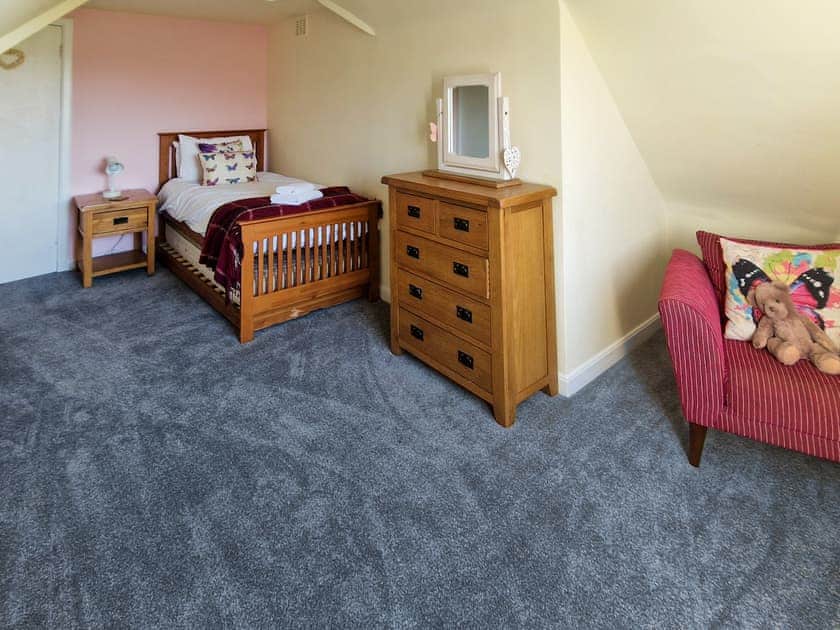 Single bedroom | Gullsway, Glencaple, near Dumfries