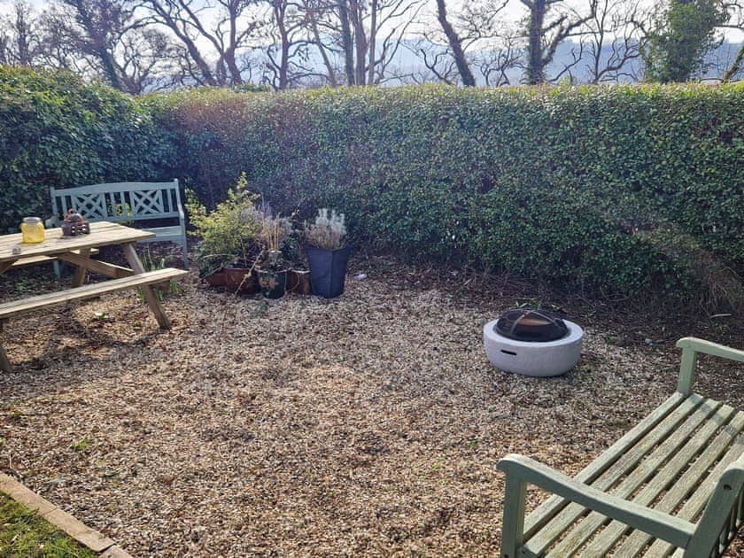 Sitting-out-area | Gullsway, Glencaple, near Dumfries