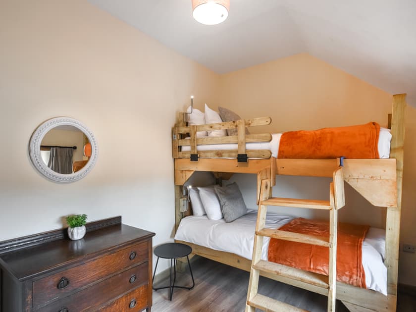 Bunk bedroom | Orchard Barn - Sydnall Farm, Bridgnorth and Ironbridge