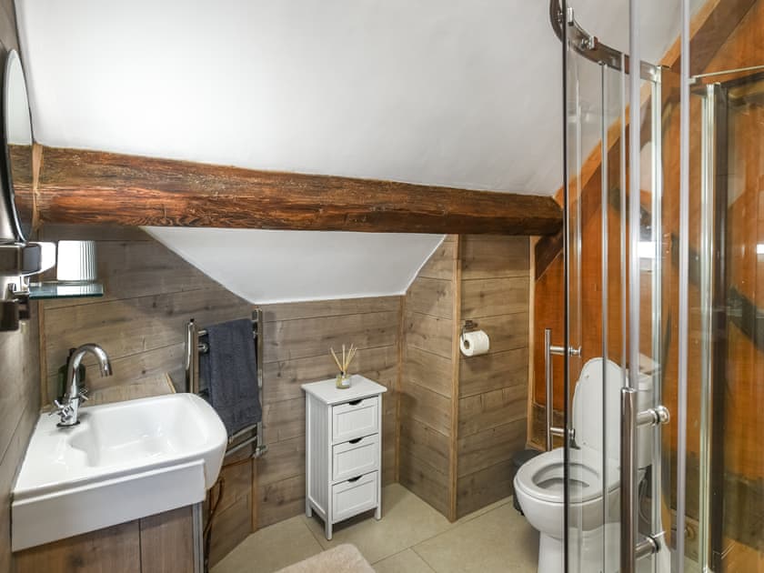 Bathroom | Orchard Barn - Sydnall Farm, Bridgnorth and Ironbridge