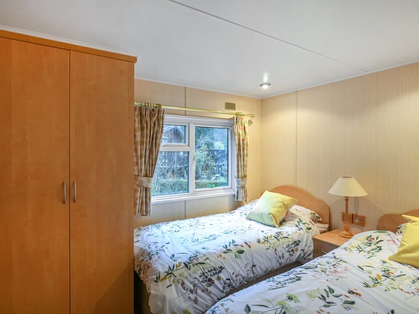 Twin bedroom | The Beehive C29 - Garth Holiday Park, Machynlleth