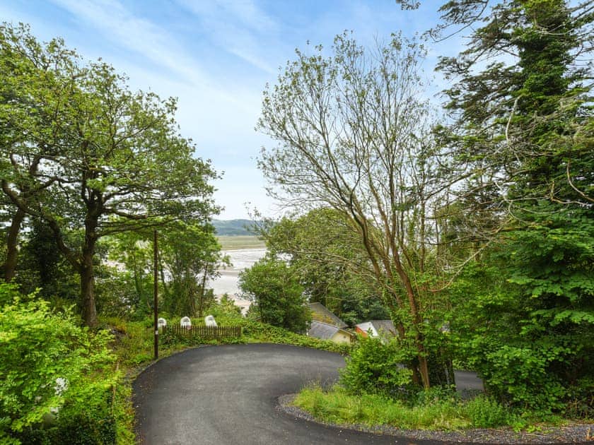 Surrounding area | High Tide, Plas Panteidal, near Aberdovey