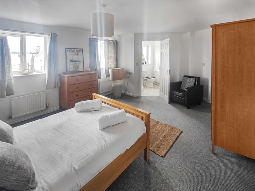 Double bedroom | Beach Break, Port Talbot