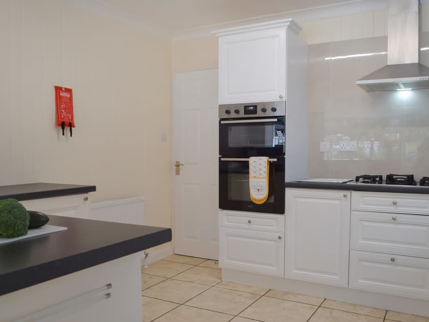 Kitchen | Ffin Yr Afon - Gwbert Holiday Cottages, Gwbert, near Cardigan