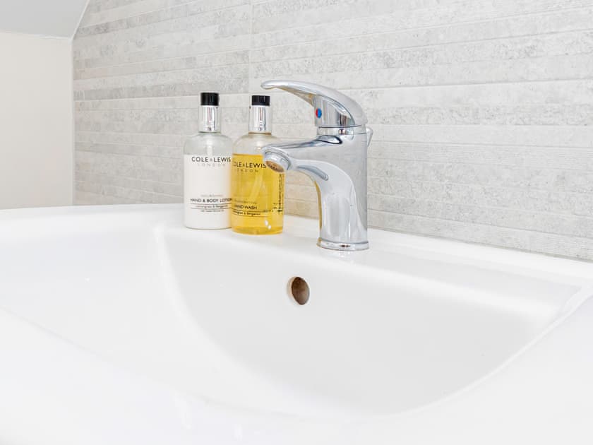 Bathroom | Salters Cottage, Boldre, near Lymington
