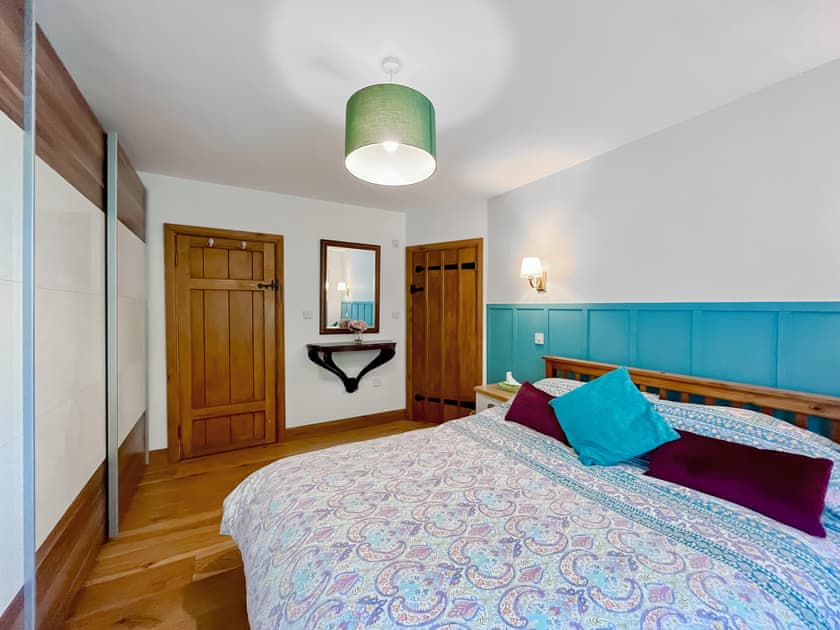 Double bedroom | Copper Cottage, Atworth, Near Melksham
