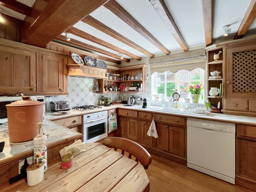 Kitchen | Mulberry CottageCasa Bonita, Shalbourne, near Marlborough