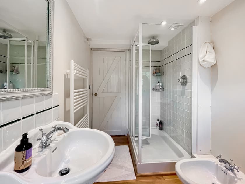 Shower room | Mulberry CottageCasa Bonita, Shalbourne, near Marlborough