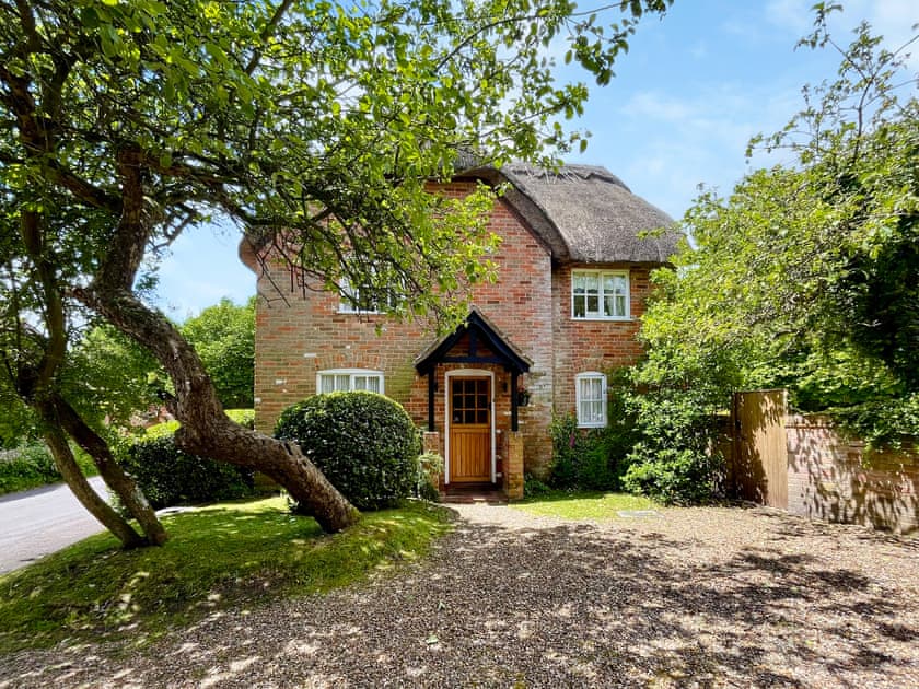 Exterior | Mulberry CottageCasa Bonita, Shalbourne, near Marlborough