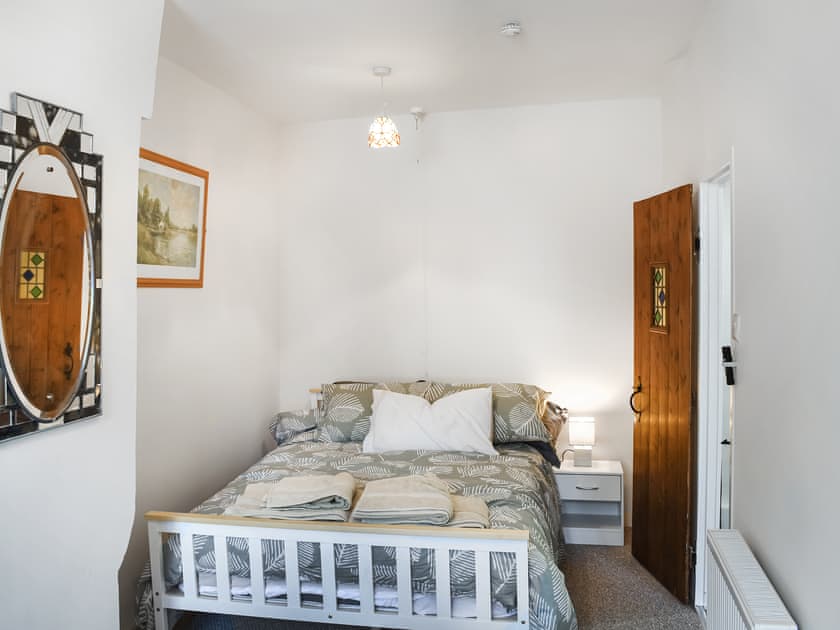 Double bedroom | Seagull Cottage, Heysham