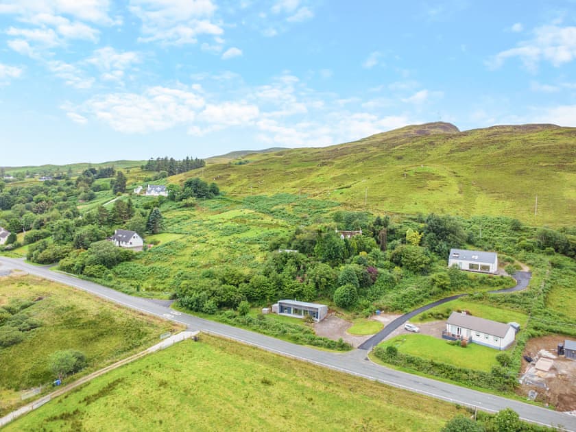 Setting | Airor, Sleat