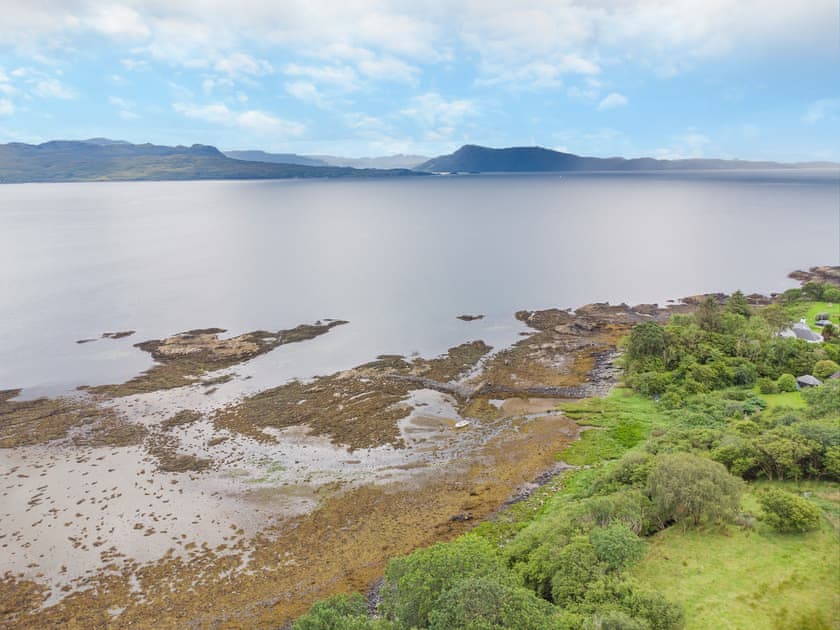 Setting | Airor, Sleat