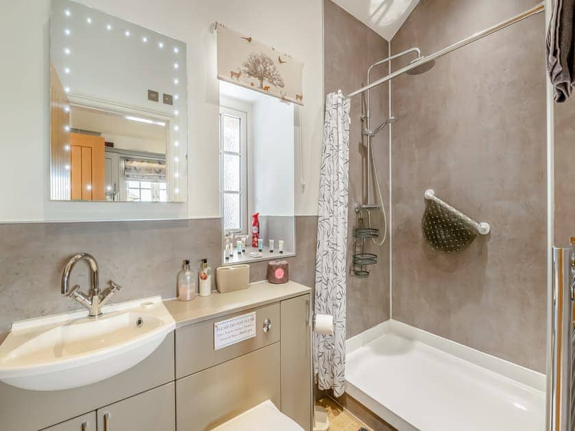 Shower room | Morgan’s Rest, Pickering