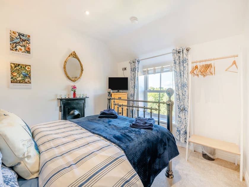 Double bedroom | Clear View Cottage, Pickering