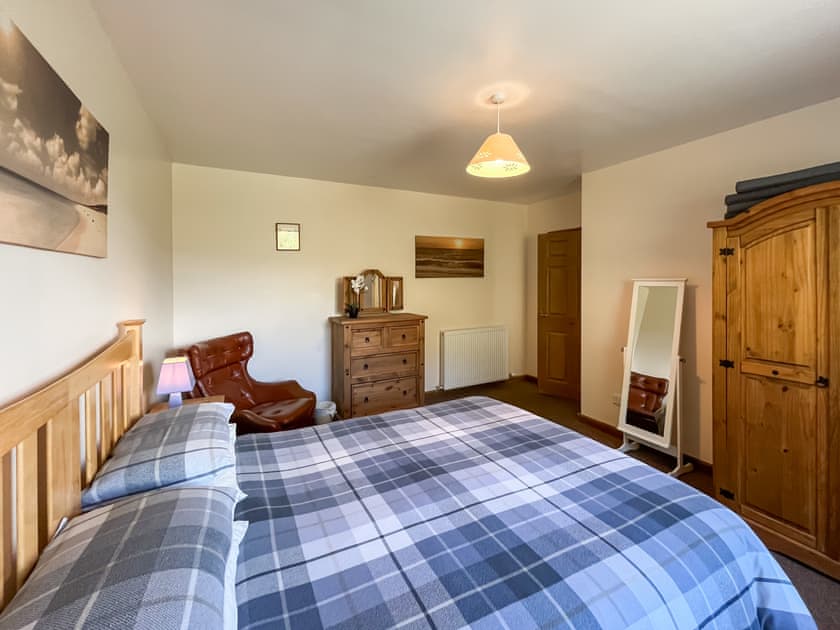 Double bedroom | Cree View Cottage - Barrhill Farm Holidays, Newton Stewart