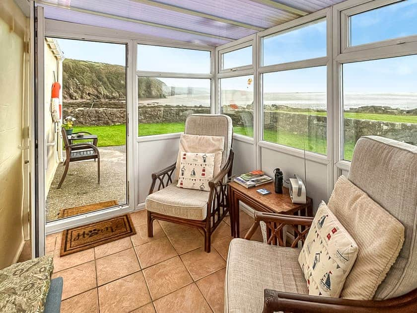 Sun room | Fishers Croft Holiday Cottage, Sandyhills