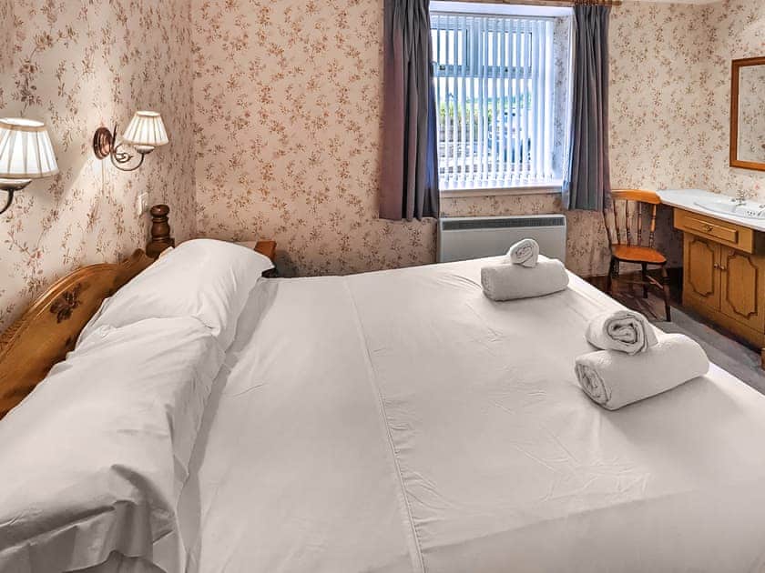 Double bedroom | Middledrift Cottage, Brora