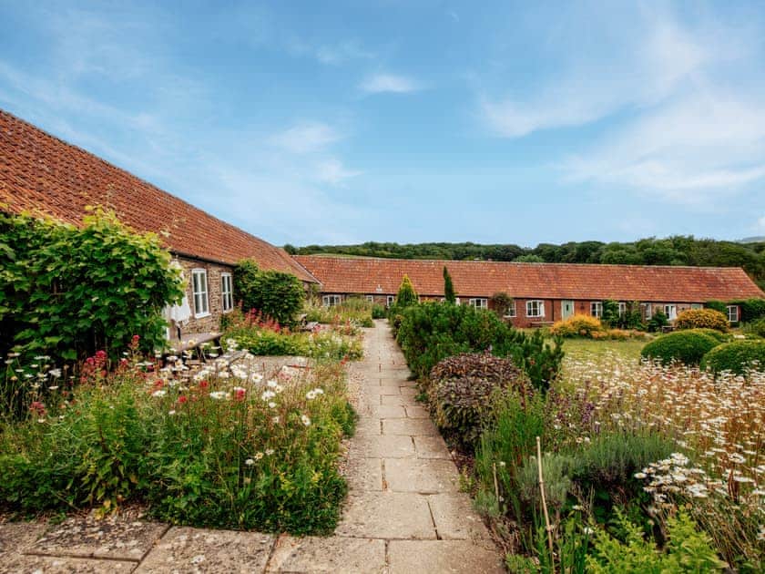 Outdoor area | Stable Cottage - Rudge Farm Cottages, Chilcombe, near Bridport