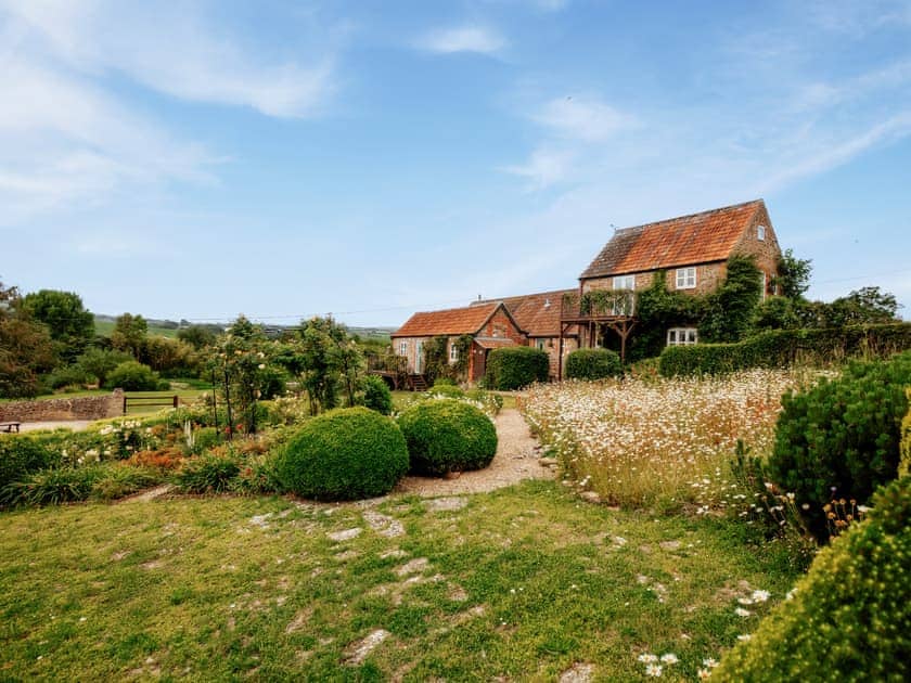 Outdoor area | Stable Cottage - Rudge Farm Cottages, Chilcombe, near Bridport