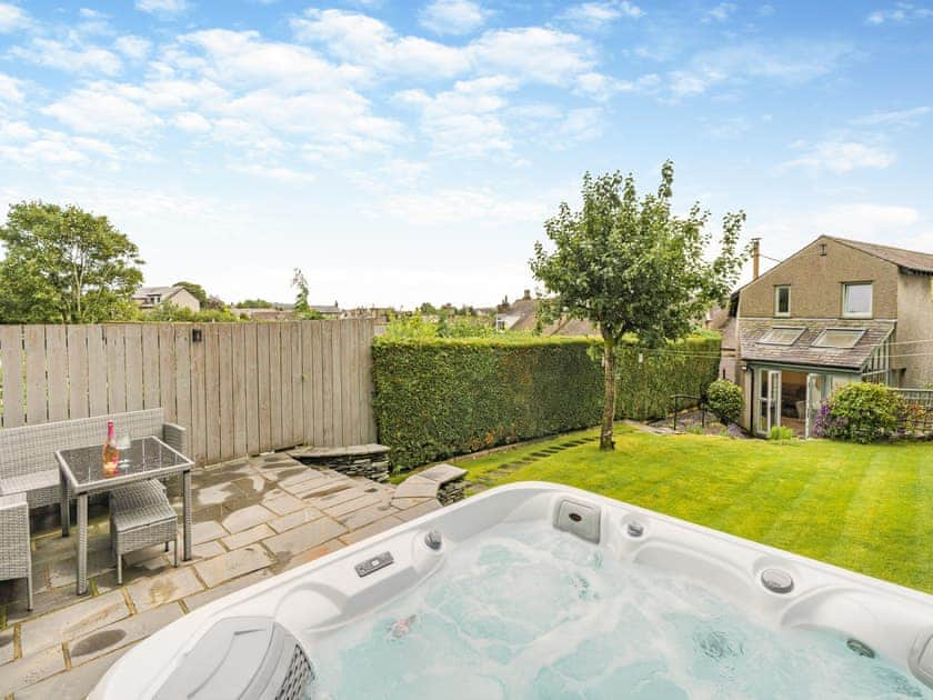 Hot tub | Sunrae House, Flookburgh, near Grange-over-Sands