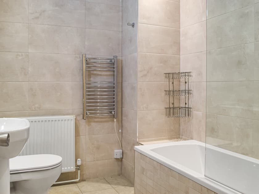 Bathroom | Mariah - Sannan Court, Llanfynydd