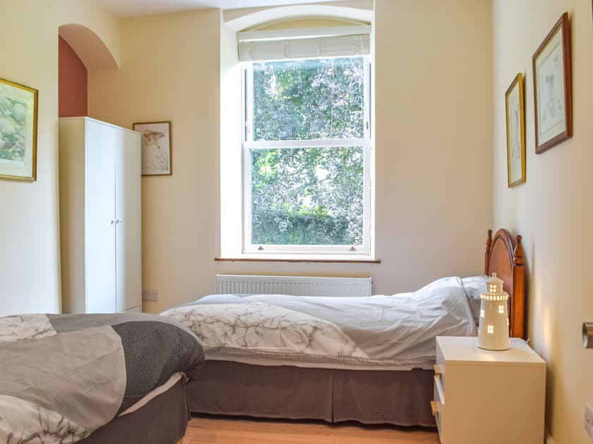Twin bedroom | Shiloh - Sannan Court, Llanfynydd