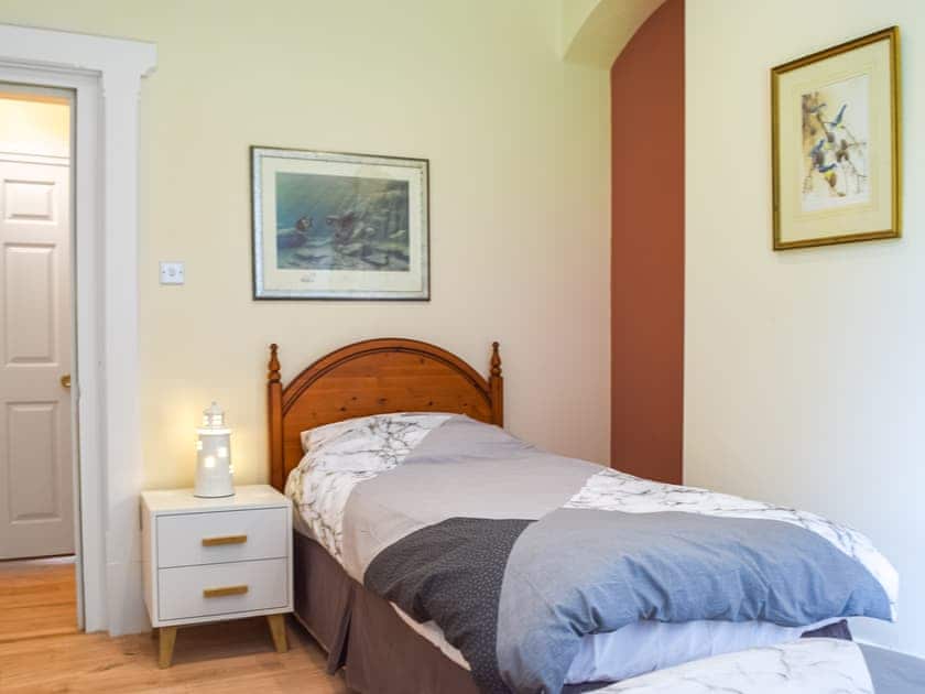 Twin bedroom | Shiloh - Sannan Court, Llanfynydd
