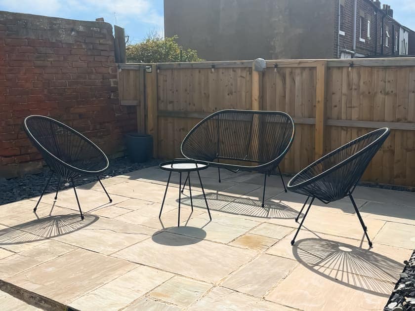 Sitting-out-area | Fern House, Hinderwell