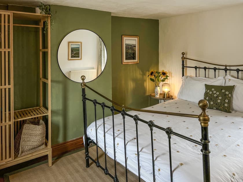 Double bedroom | Blacksmiths Cottage - Blacksmiths Cottages, Stiffkey