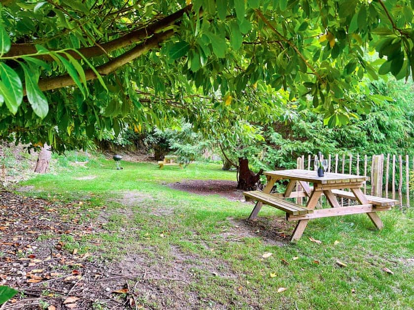 Sitting-out-area | Forge Cottage - Blacksmiths Cottages, Stiffkey