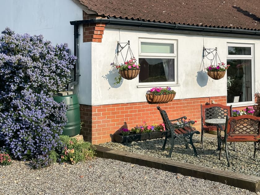 Sitting-out-area | Leanda Lodge, Burgh Castle, near Great Yarmouth