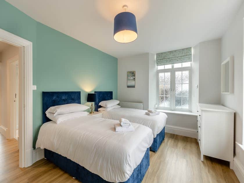 Twin bedroom | Silverdale Apartment - Meathop Fell Caravan Club Apartments and Cottage, Meathop, near Grange-over-Sands
