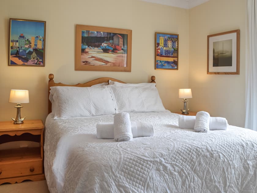 Kingsize bedroom  | Culver Park Cottage, Tenby, near Pembrokeshire