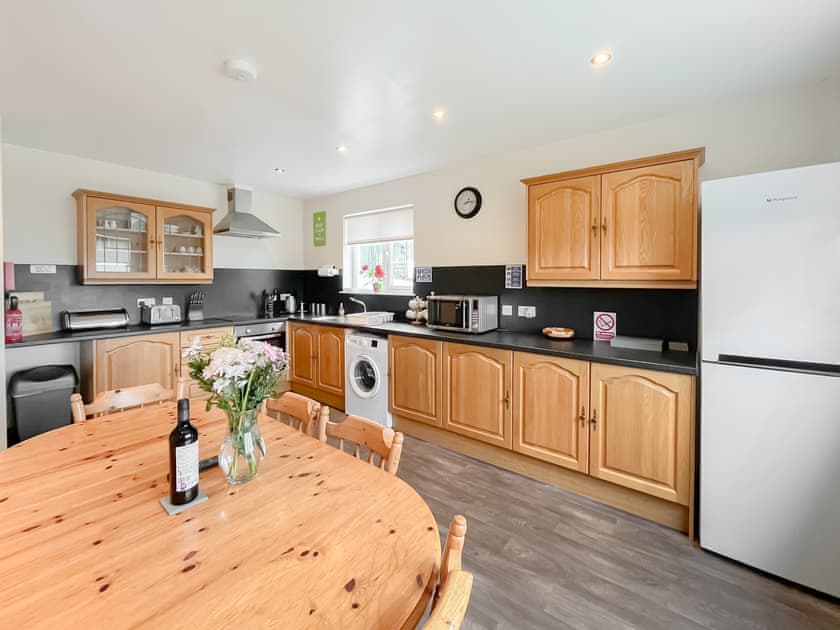 Kitchen/diner | Cairnsmore Cottage - Barrhill Farm Holidays, Newton Stewart