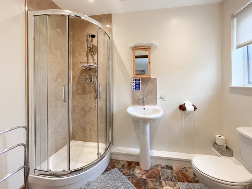 Bathroom | Cairnsmore Cottage - Barrhill Farm Holidays, Newton Stewart