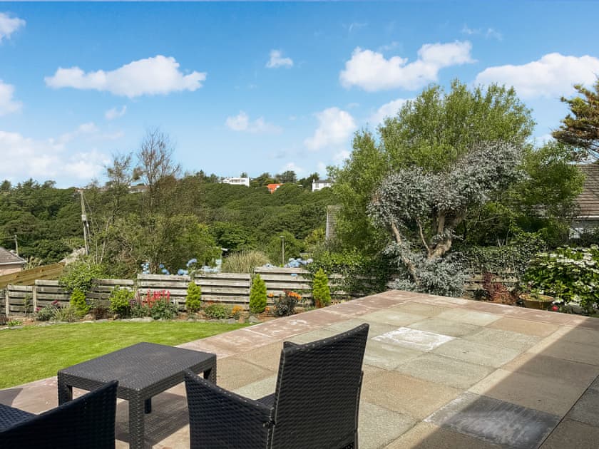 Sitting-out-area | Fyebrae, Stranraer