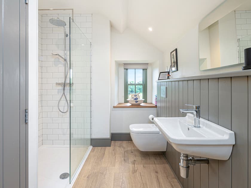 Bathroom | Coed Mawr, Betws-y-Coed