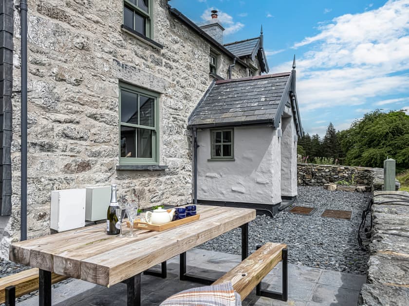 Outdoor area | Coed Mawr, Betws-y-Coed