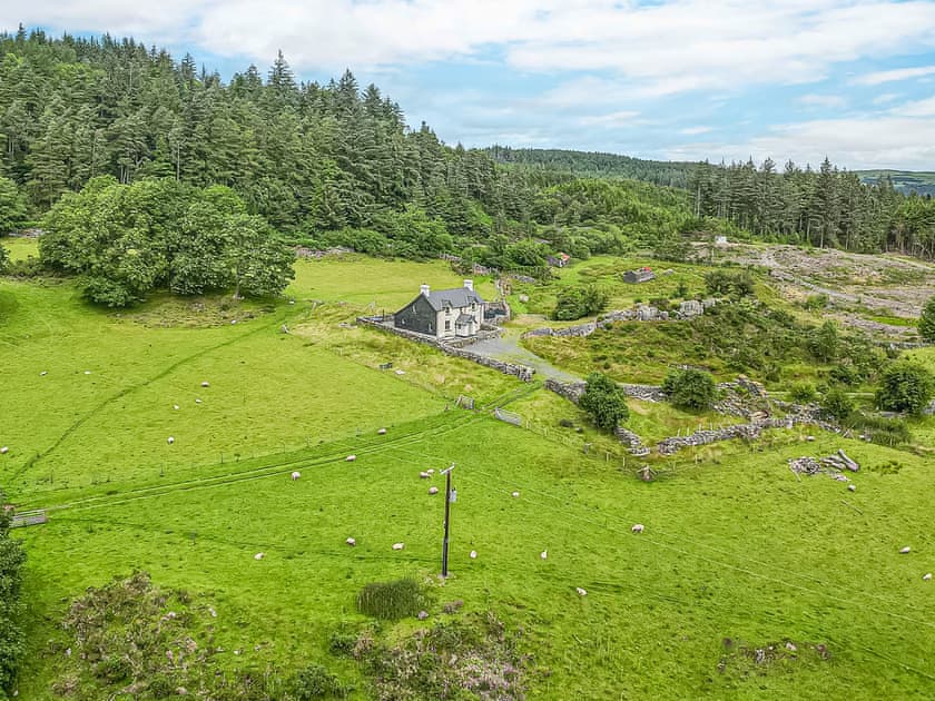 Setting | Coed Mawr, Betws-y-Coed